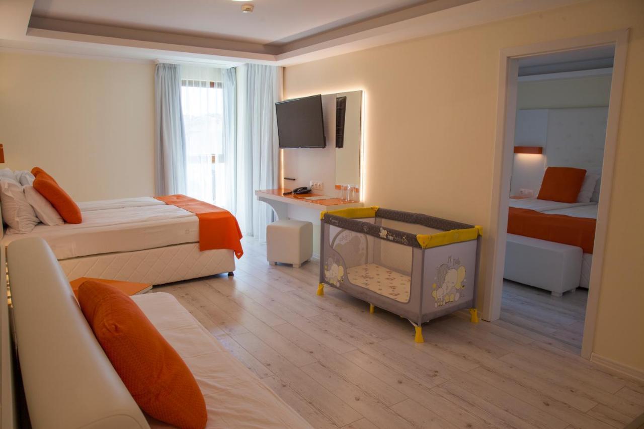 Hotel Perla Beach Luxury Primorsko Esterno foto