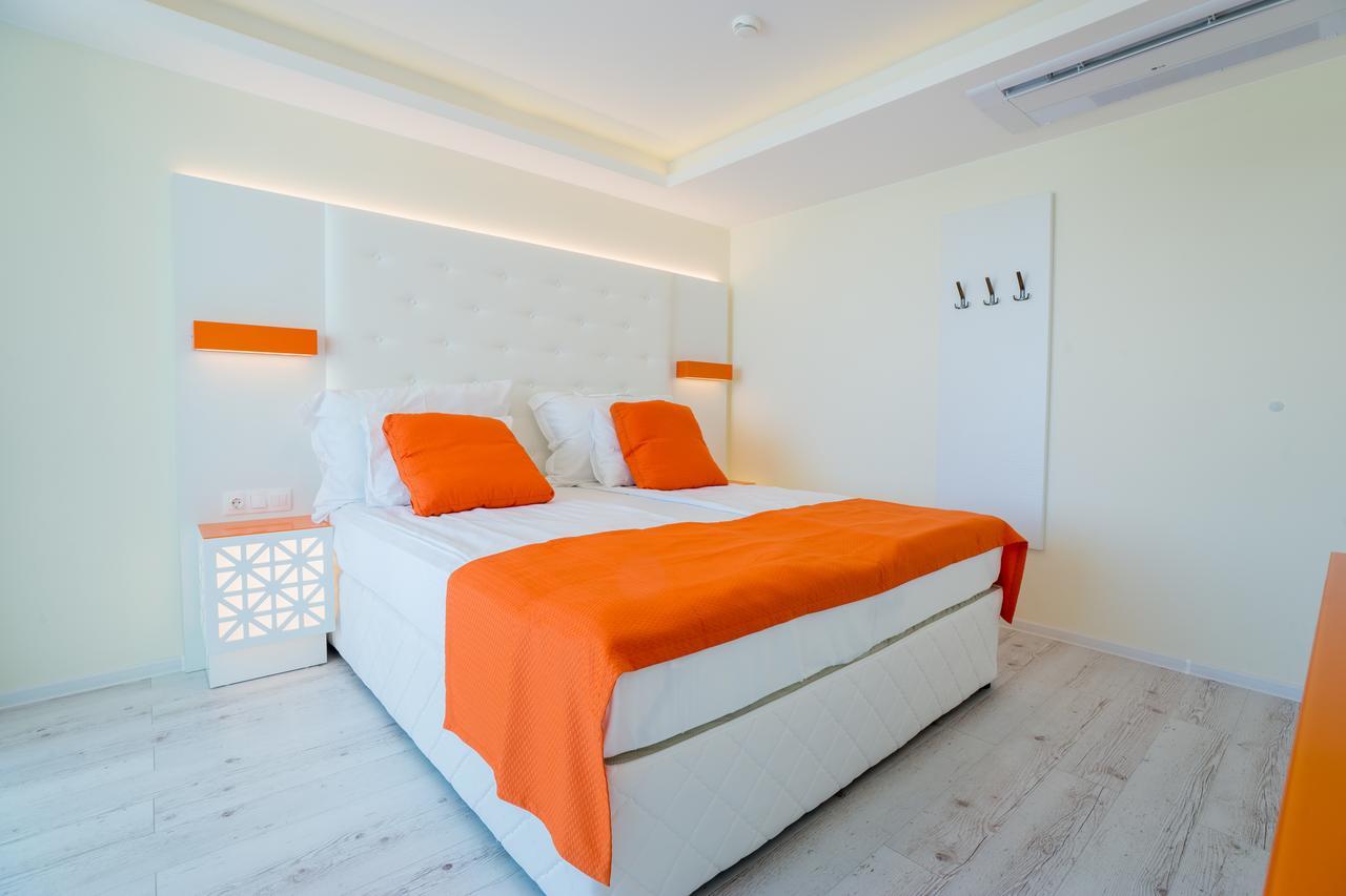 Hotel Perla Beach Luxury Primorsko Esterno foto