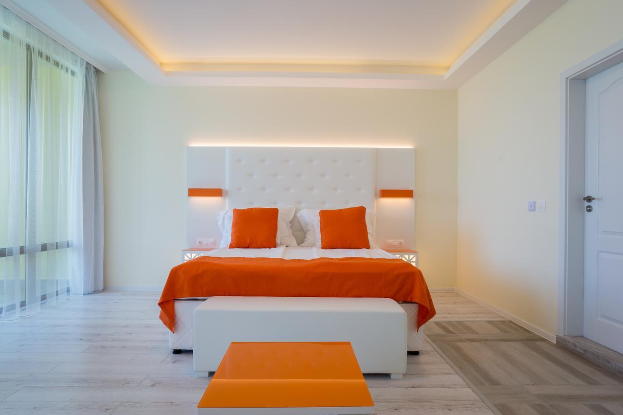 Hotel Perla Beach Luxury Primorsko Esterno foto