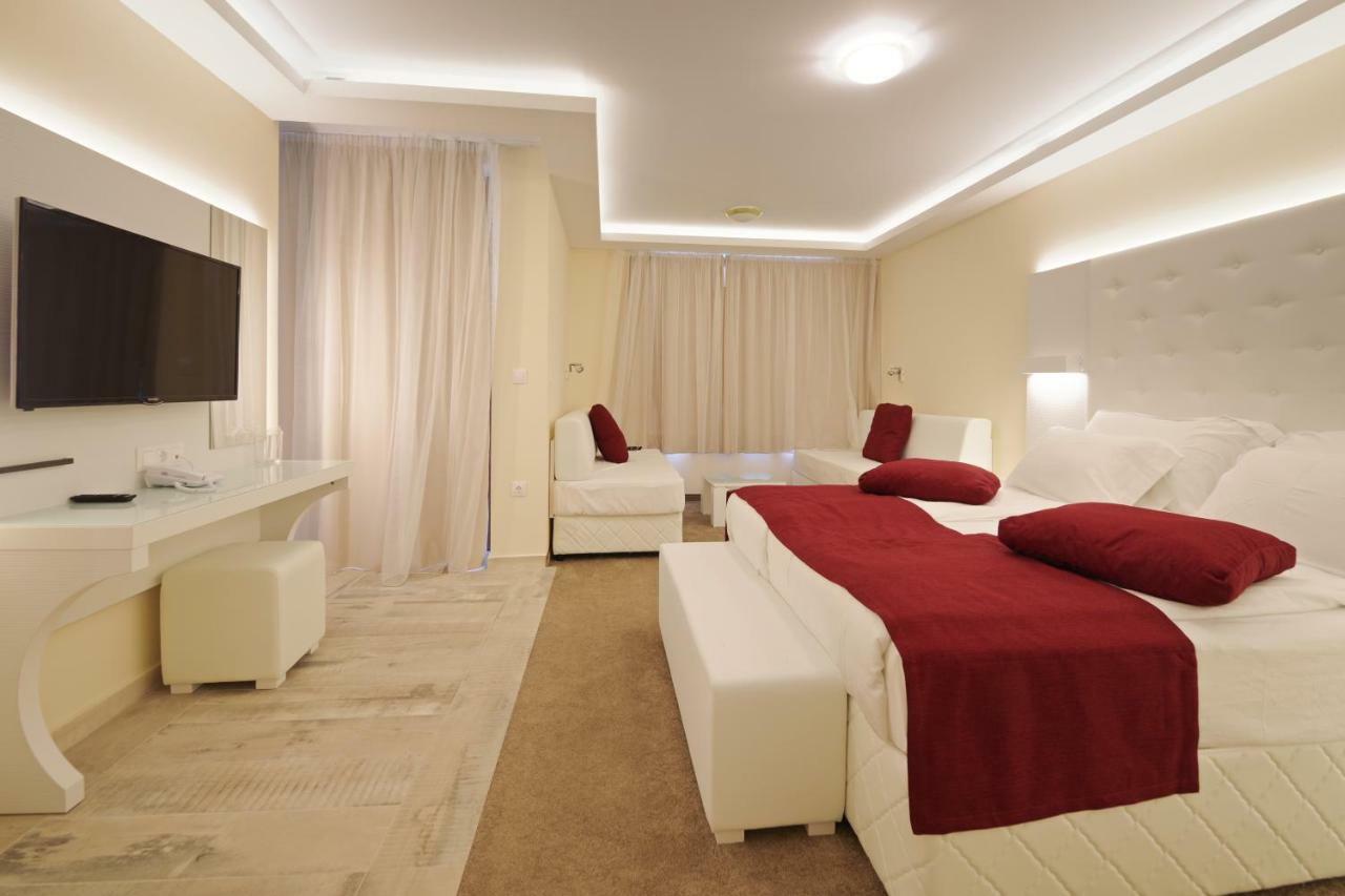 Hotel Perla Beach Luxury Primorsko Esterno foto