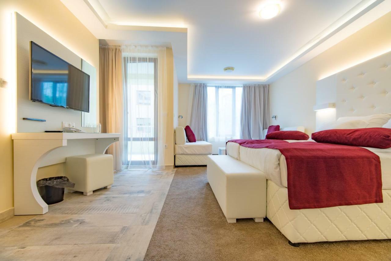 Hotel Perla Beach Luxury Primorsko Esterno foto