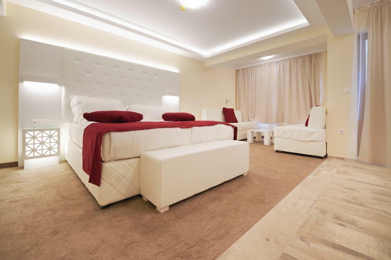 Hotel Perla Beach Luxury Primorsko Esterno foto
