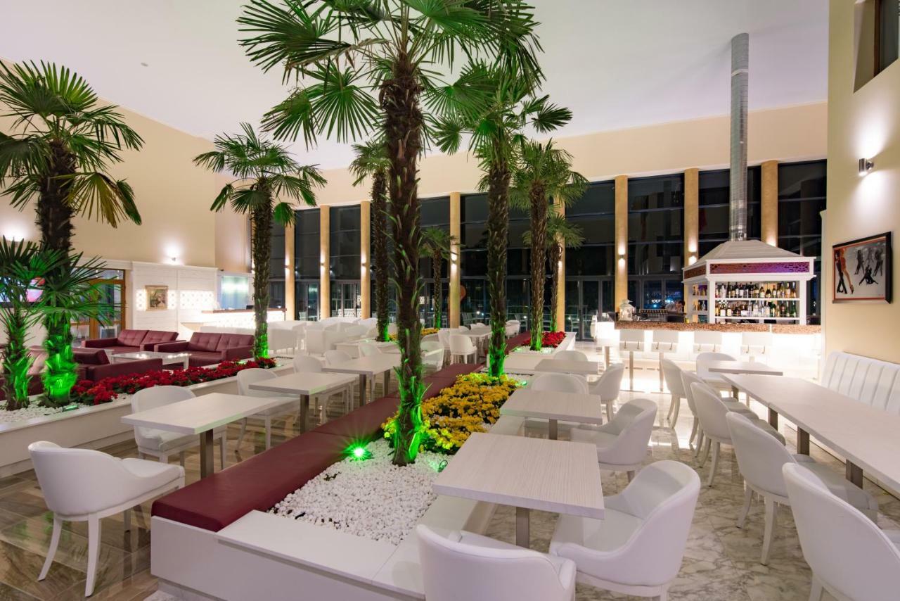 Hotel Perla Beach Luxury Primorsko Esterno foto